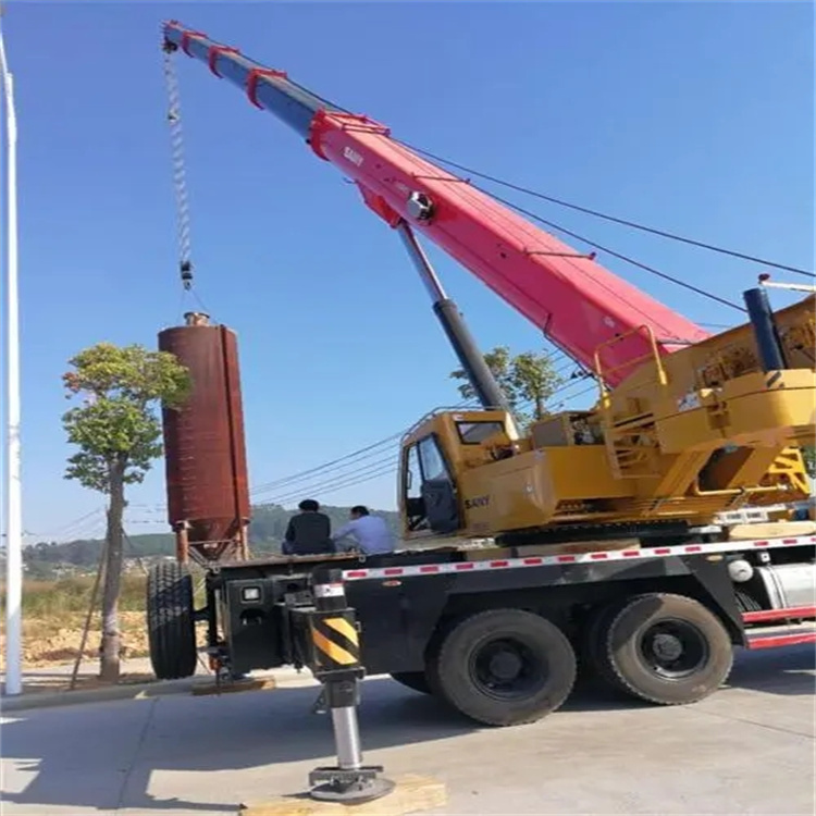 莆田荔城吊车租赁作业时的保养和维护